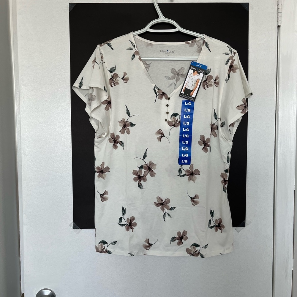 Ladies butterfly sleeved top